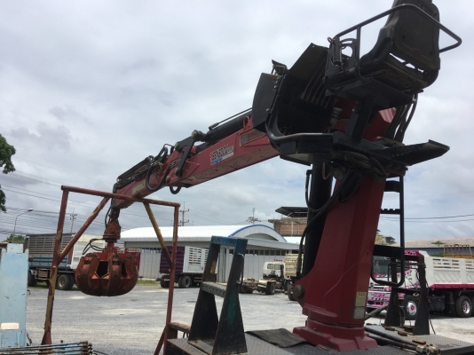 ขาย เครนคีบเหล็ก 8 ตัน สภาพใช้น้อย 750,000 สนใจติดต่อ 081-9426747