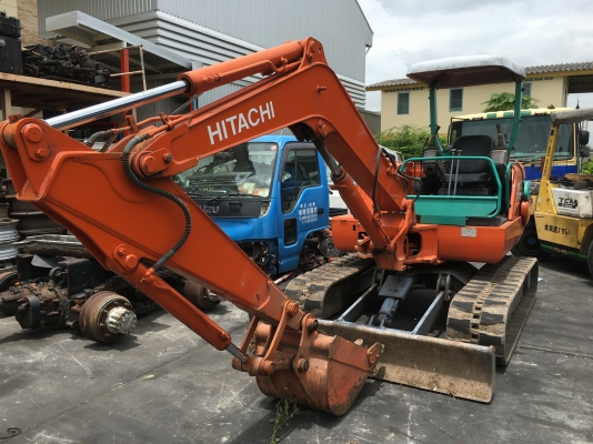 ขายรถขุดแบคโฮ Hitachi EX40 สภาพสวย จากญี่ปุ่น พร้อมใช้งาน