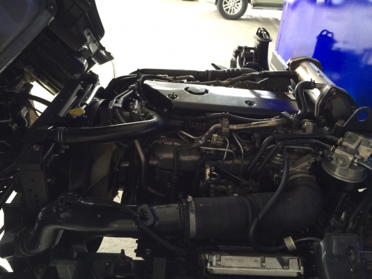 ขายISUZU 6ล้อ NPR 150 EURO 3 รุ่นหน้าตึกเครื่อง 150 เเรง เครื่องคอมมอลเรล ตู้เเห้งเปิดได้3บานจดทะเบียนปี 2556 (2013) ยาว5.00เมตร สภาพพร้อมใช้งานใครต้องการไม่ผิดหวังราคา890,000บาทจัดไฟเเนนได้ดูรถได้ที่เต็นท์รถ JJ.AUTOCAR 2 หลังวัดจันทรารามติดถนนเพชรเกษมก.ม