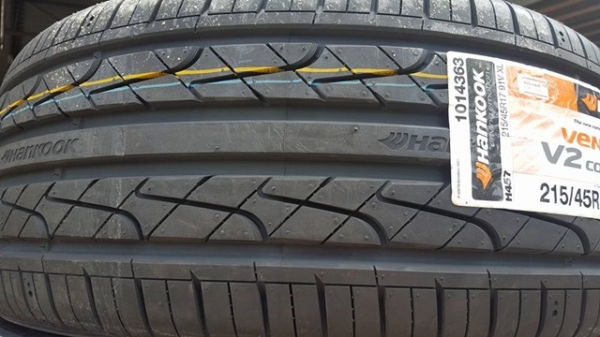ขายยางใหม่ปีเก่า 215/45/17 ปี 15 HANKOOK V2 เส้นละ1750