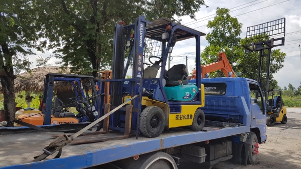 ขายด่วนรถยกKOMATSU FG10-17ยก1.5ตันเสาสูง3เมตรยางตัน4เส้นรถนอกนำเข้ายังไม่เคยใช้งานในเมืองไทยเลย