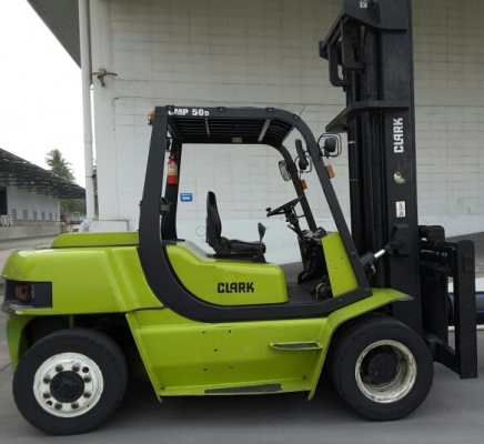 ฟอร์คลิฟท์ 5 ตันเสา 4.5 เมตร งาสไลน์ เกียร์ออโต้ สนใจ 0813535948