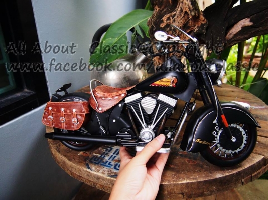 ขายโมเดลสังกะสีรถคลาสสิค งานสวยหายากน่าสะสม