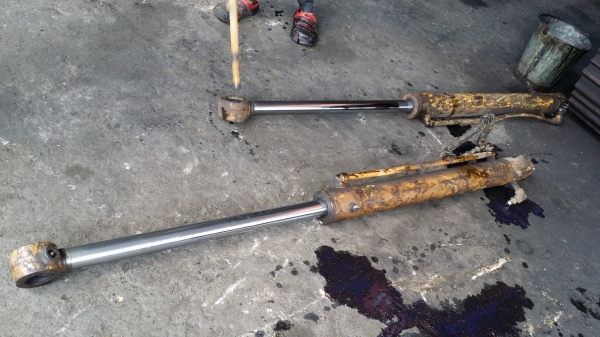 ขายกระบอกไฮโดรลิค ขนาดแกนโต 55 มิล ขายกระบอกไฮโดรลิค ขนาดแกนโต 55 มิล