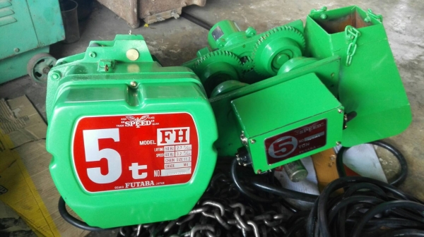 Sell> ขาย‎รอกโซ่ไฟฟ้าพร้อมตัวเดิน SPEED FUTABA JAPAN ขนาด 5 ตัน โซ่ยาว 11.2 เมตร ระบบไฟตรง 380V สดเดิมจากนอกรอกเป็นของใหม่ 100\% ไม่เคยใช้งาน!! Sell> ขาย‎รอกโซ่ไฟฟ้าพร้อมตัวเดิน SPEED FUTABA JAPAN ขนาด 5 ตัน โซ่ยาว 11.2 เมตร ระบบไฟตรง 380V สดเดิมจากนอกรอกเป็นของใหม่ 100\% ไม่เคยใช้งาน!!