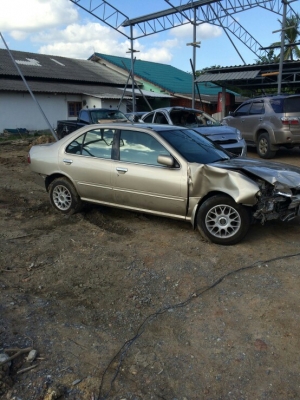 ซากนิสสันซันนี้ถอดเเยกขายอะไหลทุกอย่างทั้งคันมีหลายรุ่นทั้งเก๋งเเละกระบะเเยกขายทุกคัน