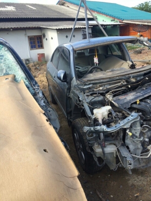 ซากออติดเครื่อง1600เเยกขายอะไหลทุกอย่างทั้งคันมีหลายรุ่นเก๋งเเละกะบะใหม่เเละเก่าเเยกขายทุกคัน