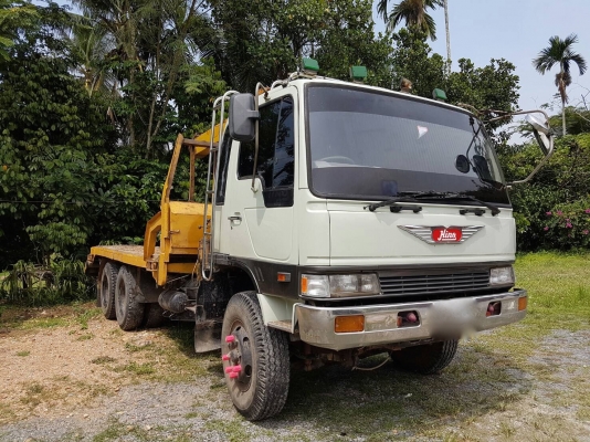 รถฮีโน่ 10 ล้อ ท้ายลาด FM226 / 220 แรงม้า.   สนใจติดต่อ  081 - 6079515