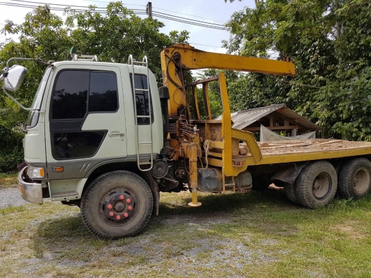 รถฮีโน่ 10 ล้อ ท้ายลาด FM226 / 220 แรงม้า.   สนใจติดต่อ  081 - 6079515