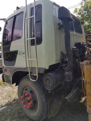 รถฮีโน่ 10 ล้อ ท้ายลาด FM226 / 220 แรงม้า.   สนใจติดต่อ  081 - 6079515