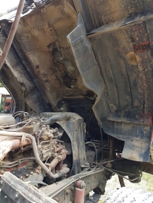 รถฮีโน่ 10 ล้อ ท้ายลาด FM226 / 220 แรงม้า.   สนใจติดต่อ  081 - 6079515