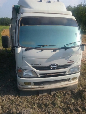 รถฮีโน่ 6 ล้อดั้ม 150 แรงม้า. ปี 56.  ( รถวิ่ง 58,xxx กม. )    สนใจติดต่อ  081 - 6079515