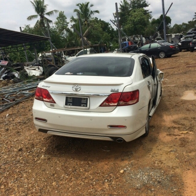 ซากคัมรี่ 2.0 ถอดเเยกขายอะไหลทุกอย่างทั้งหมดมีหลายรุ่นเก๋งเเละกระบะถอดเเยกขายทุกคัน