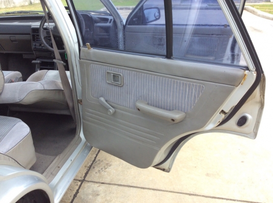 ขายรถ ฟอร์ด เฟสติว่า 5ประตู ปี95 เครื่อง 1.4 เกียร์ออโต้ เพาเวอร์ กระจกไฟฟ้า ภายในสวยเดิมๆเบาะสวยเดิมสะอาด แอร์เย็นฉ่ำ ตัวถังไม่มีชนสีมีริ้วรอยบ้าง เครื่องดี เกียร์ดีมาก ช่วงล่างนิ่ม รถขับดีพร้อมใช้ครับ ขายรถ ฟอร์ด เฟสติว่า 5ประตู ปี95 เครื่อง 1.4 เกียร์ออโต้ เพาเวอร์ กระจกไฟฟ้า ภายในสวยเดิมๆเบาะสวยเดิมสะอาด แอร์เย็นฉ่ำ ตัวถังไม่มีชนสีมีริ้วรอยบ้าง เครื่องดี เกียร์ดีมาก ช่วงล่างนิ่ม รถขับดีพร้อมใช้ครับ