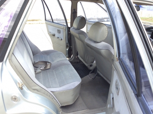 ขายรถ ฟอร์ด เฟสติว่า 5ประตู ปี95 เครื่อง 1.4 เกียร์ออโต้ เพาเวอร์ กระจกไฟฟ้า ภายในสวยเดิมๆเบาะสวยเดิมสะอาด แอร์เย็นฉ่ำ ตัวถังไม่มีชนสีมีริ้วรอยบ้าง เครื่องดี เกียร์ดีมาก ช่วงล่างนิ่ม รถขับดีพร้อมใช้ครับ ขายรถ ฟอร์ด เฟสติว่า 5ประตู ปี95 เครื่อง 1.4 เกียร์ออโต้ เพาเวอร์ กระจกไฟฟ้า ภายในสวยเดิมๆเบาะสวยเดิมสะอาด แอร์เย็นฉ่ำ ตัวถังไม่มีชนสีมีริ้วรอยบ้าง เครื่องดี เกียร์ดีมาก ช่วงล่างนิ่ม รถขับดีพร้อมใช้ครับ