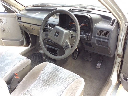 ขายรถ ฟอร์ด เฟสติว่า 5ประตู ปี95 เครื่อง 1.4 เกียร์ออโต้ เพาเวอร์ กระจกไฟฟ้า ภายในสวยเดิมๆเบาะสวยเดิมสะอาด แอร์เย็นฉ่ำ ตัวถังไม่มีชนสีมีริ้วรอยบ้าง เครื่องดี เกียร์ดีมาก ช่วงล่างนิ่ม รถขับดีพร้อมใช้ครับ ขายรถ ฟอร์ด เฟสติว่า 5ประตู ปี95 เครื่อง 1.4 เกียร์ออโต้ เพาเวอร์ กระจกไฟฟ้า ภายในสวยเดิมๆเบาะสวยเดิมสะอาด แอร์เย็นฉ่ำ ตัวถังไม่มีชนสีมีริ้วรอยบ้าง เครื่องดี เกียร์ดีมาก ช่วงล่างนิ่ม รถขับดีพร้อมใช้ครับ