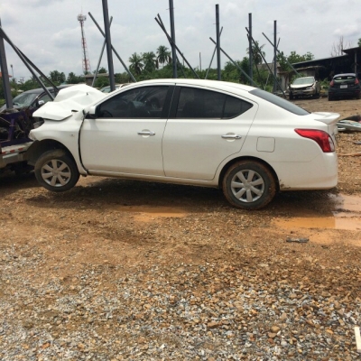 ซากนิสสันอเมล่าถอดเเยกขายอะไหลทุกอย่างทั้งคันมีหลายรุ่นเก๋งเเละกระบะเเยกขายทุกคัน