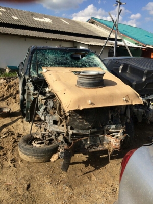 ซากวีโก้ เครื่อง3000 ถอดเเยกขายอะไหลทุกอย่างทั้งคันมีหลายรุ่นเก๋งเเละกระบะถอดเเยกขายทุกคัน