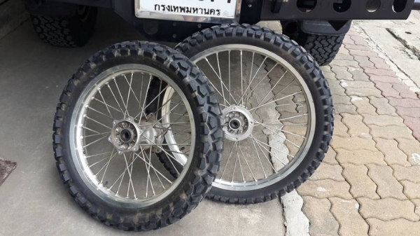 ขายล้อวิบาก ดีแทรกเกอร์ 250 หรือ KLX 250 สภาพสวยดอกยางเหลือๆ