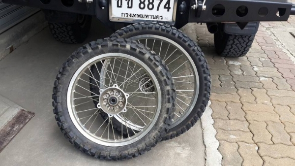 ขายล้อวิบาก ดีแทรกเกอร์ 250 หรือ KLX 250 สภาพสวยดอกยางเหลือๆ