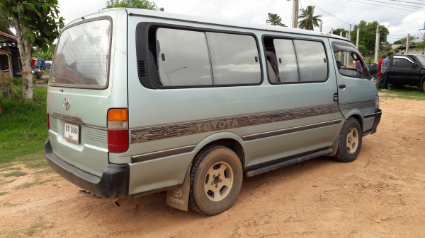 TOYOTA HIACE 3L ดีเซล