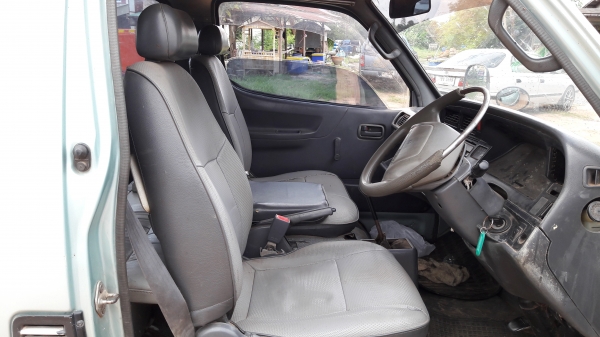 TOYOTA HIACE 3L ดีเซล