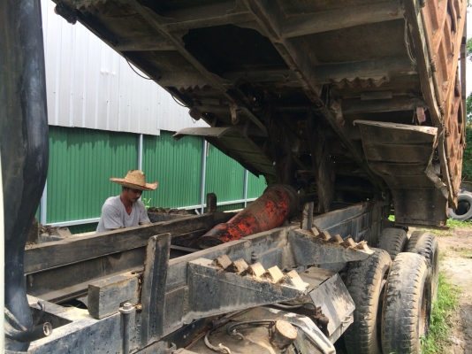 สิบล้อ ฮีโน่ FM 226 EM100-220 ดั้ม 2เพา สภาพใช้งานได้ปกติ..แต่จอดนาน เล่มทะเบียน ม.79 แจ้งเกิดได้ทั่วไทย สิบล้อ ฮีโน่ FM 226 EM100-220 ดั้ม 2เพา สภาพใช้งานได้ปกติ..แต่จอดนาน เล่มทะเบียน ม.79 แจ้งเกิดได้ทั่วไทย