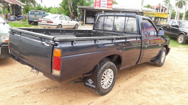 NISSAN BIG M 2.5 ปี2539 ราคา87000