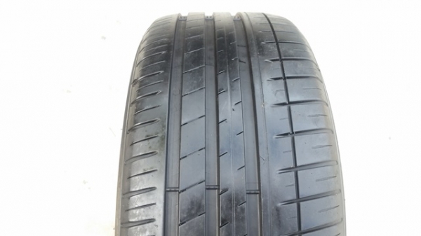 ขายยาง235/45/18 ปี 13 MICHERLIN Prilot3 4 เส้น