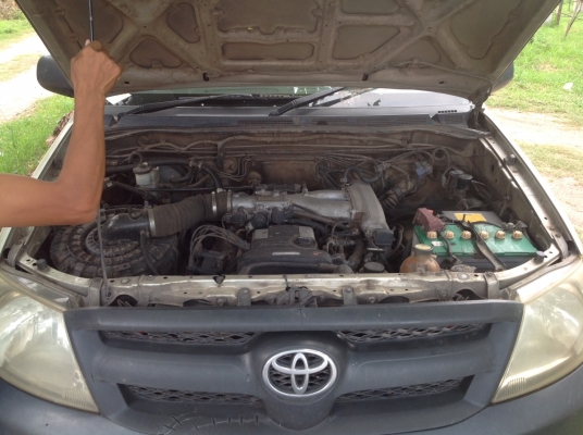 ขายวีโก้CNG. สล้บเบนซิล.  2JZ.  CNG.  3 ถัง. ทะเบียนพร้อมโอน