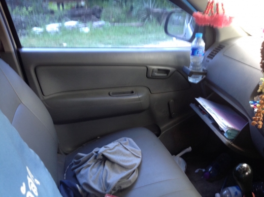 ขายวีโก้CNG. สล้บเบนซิล.  2JZ.  CNG.  3 ถัง. ทะเบียนพร้อมโอน