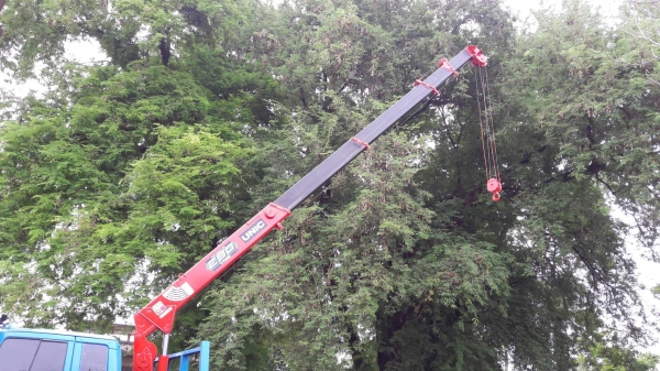 ขายหกล้อ ยี่ห้อ ISUZU รุ่น ROCKY , 175 แรงม้า ติดเครนญี่ปุ่น 3 ตัน 5 ท่อน