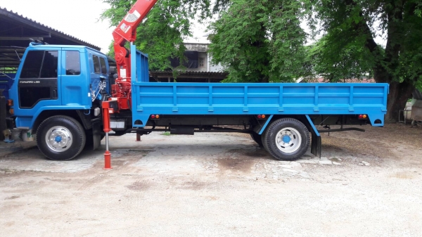 ขายหกล้อ ยี่ห้อ ISUZU รุ่น ROCKY , 175 แรงม้า ติดเครนญี่ปุ่น 3 ตัน 5 ท่อน