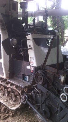 รถเกี่ยวข้าวคูโบต้าDC95GM