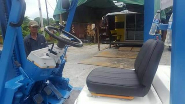 โฟล์คลิฟต์ รุ่น 11 เครื่อง 4D95 3 ตัน สภาพสวย เก็บงานแล้ว ใช้งานดี เกียร์ออโต้ โฟล์คลิฟต์ รุ่น 11 เครื่อง 4D95 3 ตัน สภาพสวย เก็บงานแล้ว ใช้งานดี เกียร์ออโต้