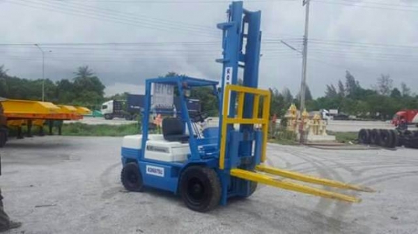 โฟล์คลิฟต์ รุ่น 11 เครื่อง 4D95 3 ตัน สภาพสวย เก็บงานแล้ว ใช้งานดี เกียร์ออโต้