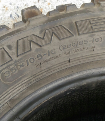 ขายยาง SIMEX 35x10.5 R 16