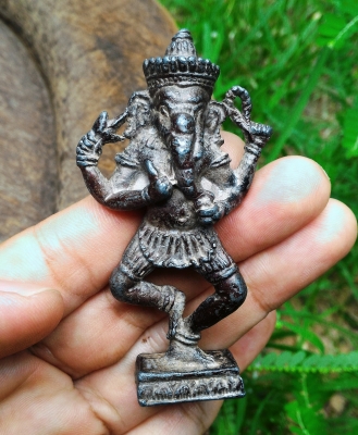 พระพิฆเนศเก่า ปางเต้นรำ เนื้อชินตะกั่ว สูง 3นิ้ว กว้าง 1.5นิ้ว น้ำหนักดี