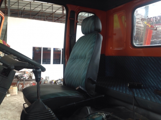 สด  ผ่อนหกล้อติดเครน สามตัน ขาสุงเก่านอก 3  ปอก 2  ชัก TADANO