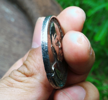 หลวงปู่เหรียญ วรลาโภ ปี 2539 ตอกโค๊ด ร พระแท้เนื้อสวยน้ำหนักดี