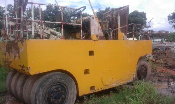 ขายรถบดล้อยาง SAKAI รุ่น TS 7409 เอกสารเล่มทะเบียน