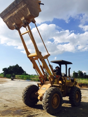 ขาย รถตัก CAT910 สภาพพร้อมใช้งาน ต่อแขนเรียบร้อยแล้ว ขาย รถตัก CAT910 สภาพพร้อมใช้งาน ต่อแขนเรียบร้อยแล้ว