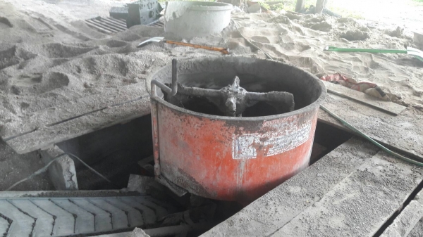 เครื่องหล่ออิฐบล๊อก