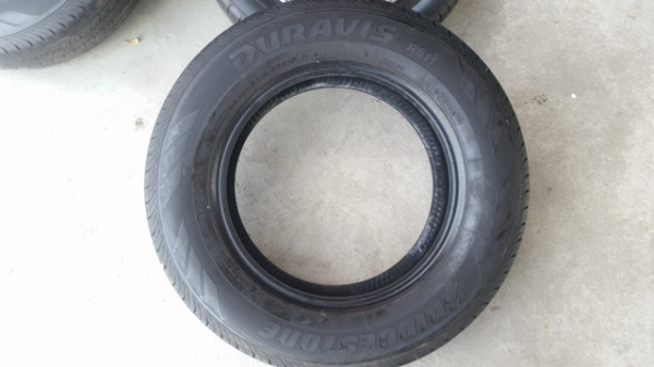 ขายยาง215/65/16 ปี 15 BEIDGESTONE R611  4 เส้น