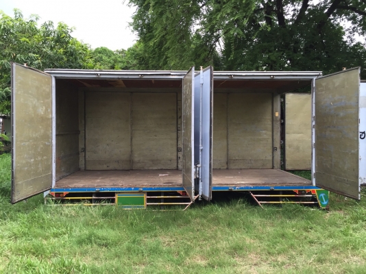 ขายตู้แห้งประตู10บาน ยกลงจากFC4Jสิงห์ ความยาว5.50ม ขายตู้แห้งประตู10บาน ยกลงจากFC4Jสิงห์ ความยาว5.50ม