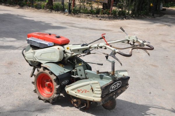 ขายรถพรวนดินYANMAR YT6สาดดิน ยกร่อง แรงดี ดีเซล6แรง สภาพสวยเดิมจากญี่ปุ่น มีเกียร์ 28,000เท่านั้น