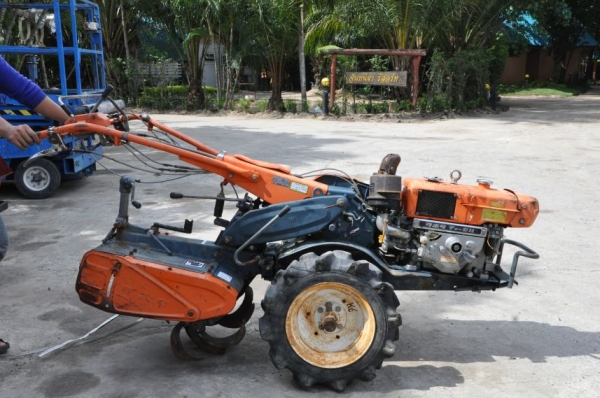 ขายรถพรวนดินKUBOTA YT6สาดดิน ยกร่อง แรงดี ดีเซล6แรง สภาพสวยเดิมจากญี่ปุ่น มีเกียร์ 28,000เท่านั้น