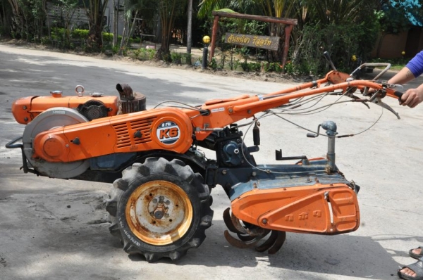 ขายรถพรวนดินKUBOTA YT6สาดดิน ยกร่อง แรงดี ดีเซล6แรง สภาพสวยเดิมจากญี่ปุ่น มีเกียร์ 28,000เท่านั้น