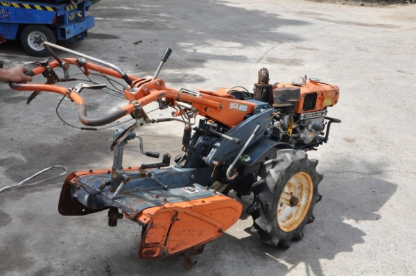 ขายรถพรวนดินKUBOTA YT6สาดดิน ยกร่อง แรงดี ดีเซล6แรง สภาพสวยเดิมจากญี่ปุ่น มีเกียร์ 28,000เท่านั้น