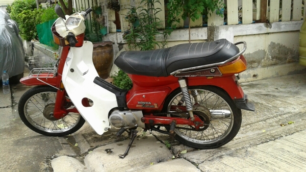 ฮอนด้า custom c900